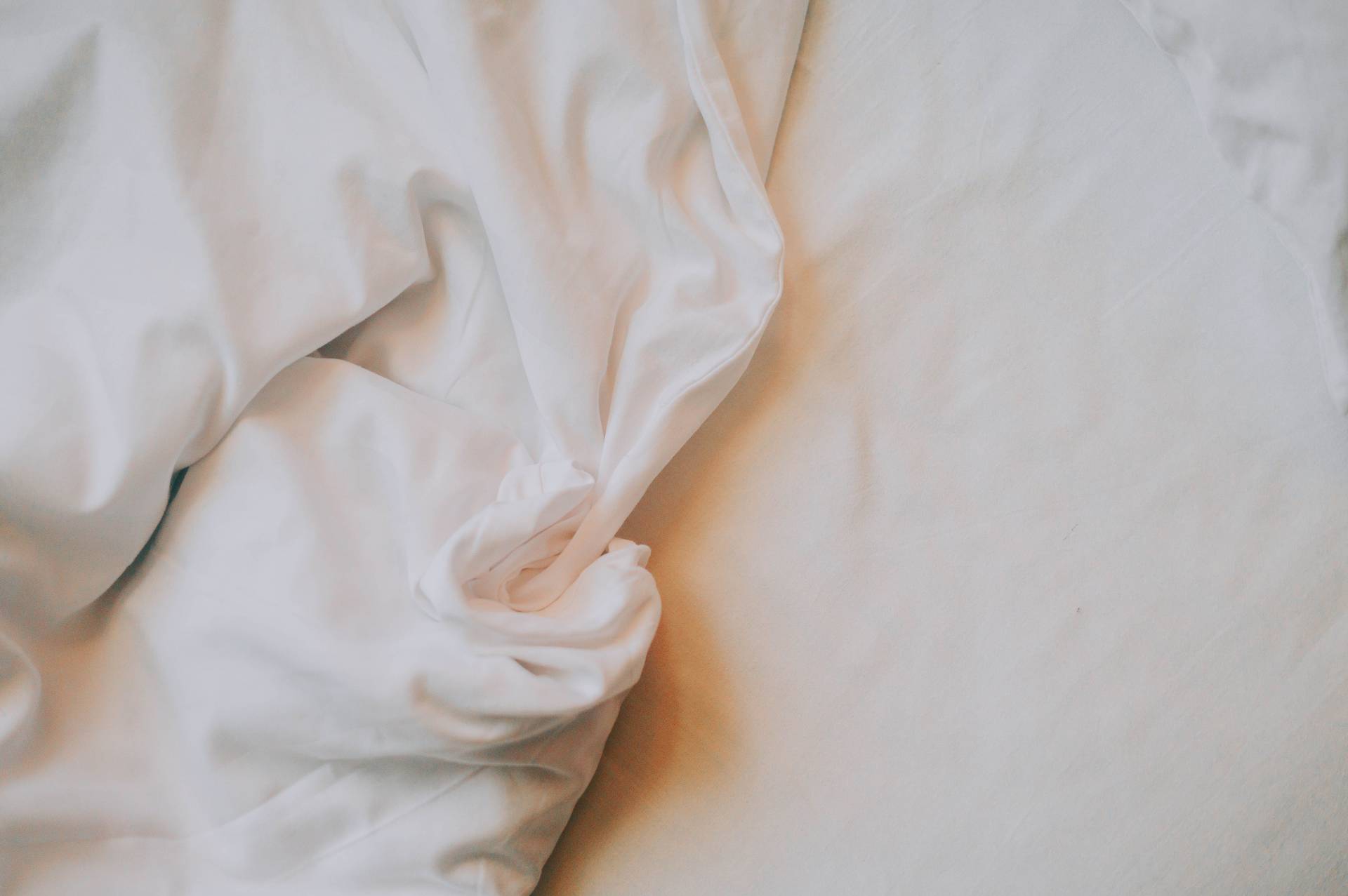 Si duermes con esta tela en verano, no dejarás de sudar por las noches — Salud