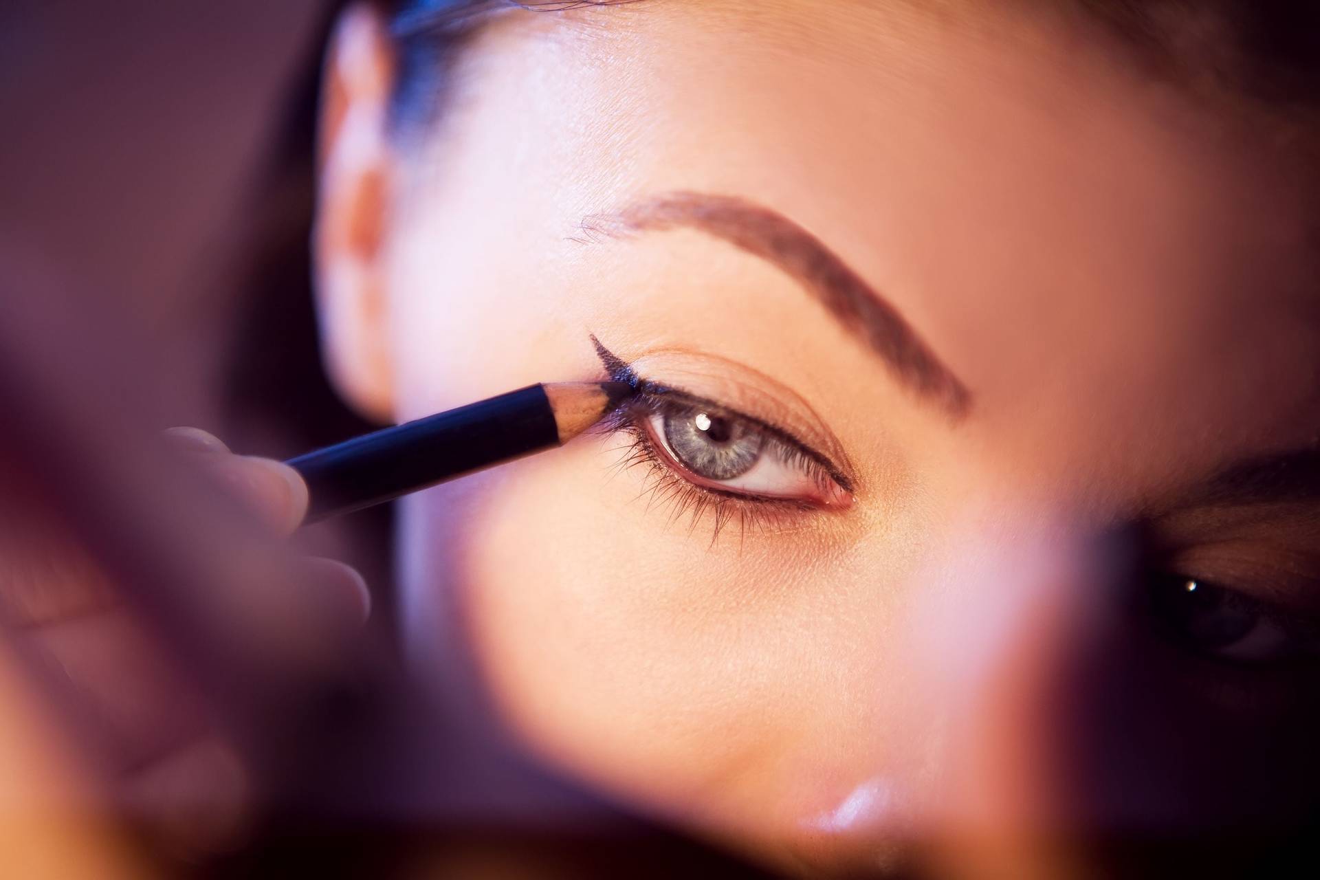 Le tightlining : l'astuce des pros pour des cils plus fournis et un regard intense