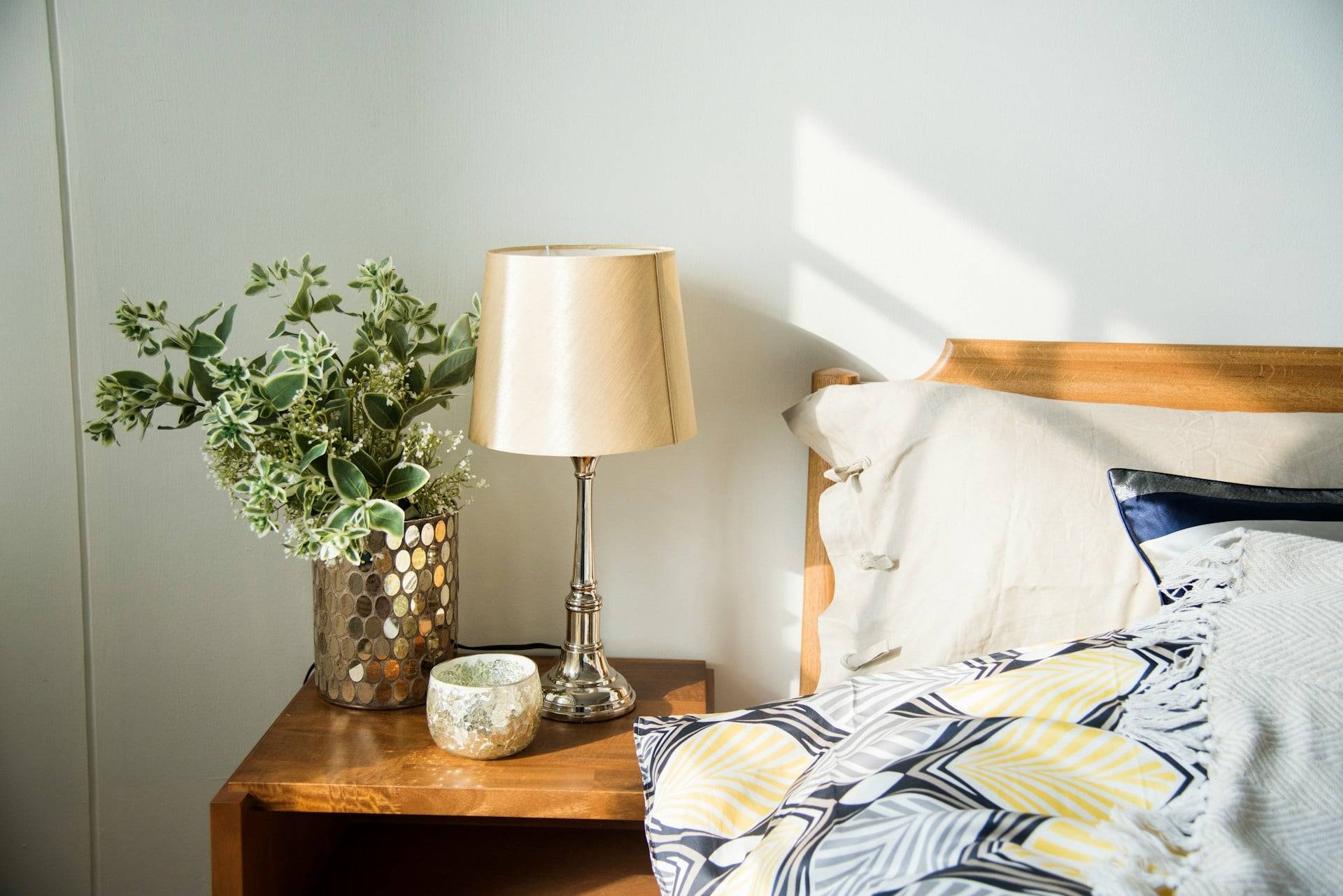 6 things you should never keep in your bedroom, according to feng shui