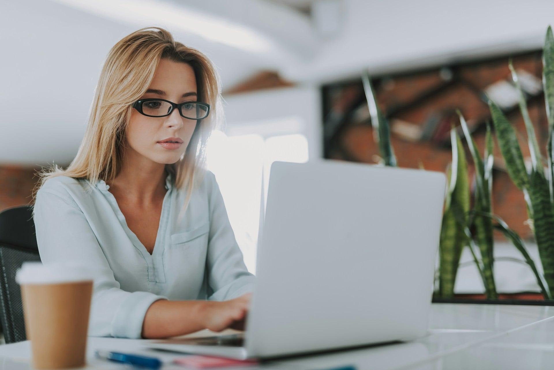 "Il mio capo mi ha chiesto quando andavo in maternità": storie vere di donne discriminate al lavoro — Lifestyle