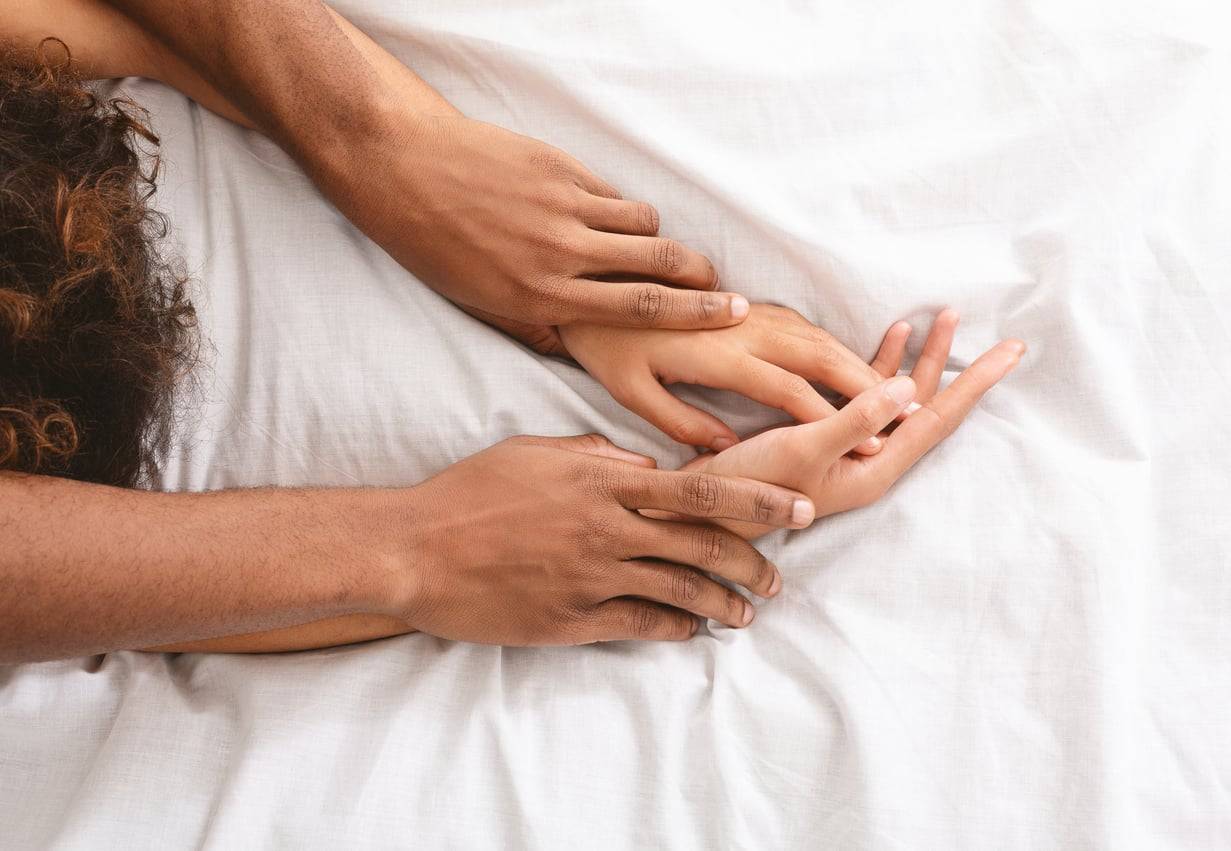 4 detalles en el dormitorio que encienden las noches de verano