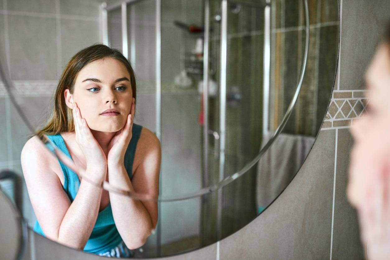 3 Small Skin Changes That Could Mean Your Body Is Low on Vitamins