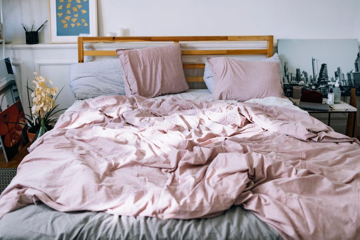 5 objets à ne jamais garder dans votre chambre : ils feraient fuir l'amour et l'argent — Décoration