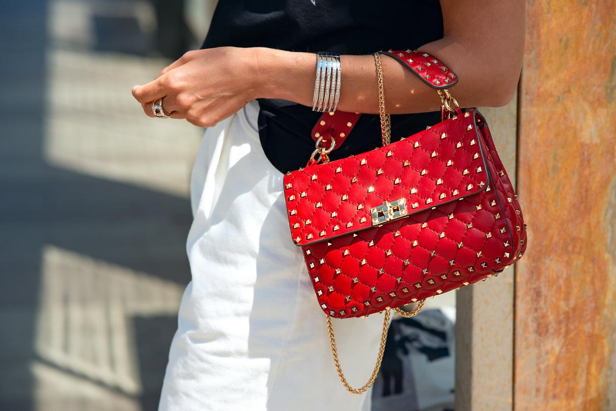 El rojo es el color del verano: así se lleva con estilo (sin miedo) — Moda