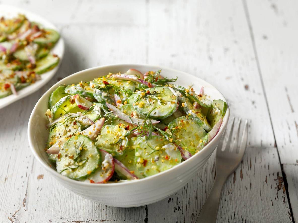 6 ensaladas de pepino tan buenas que vas a querer chuparte los dedos