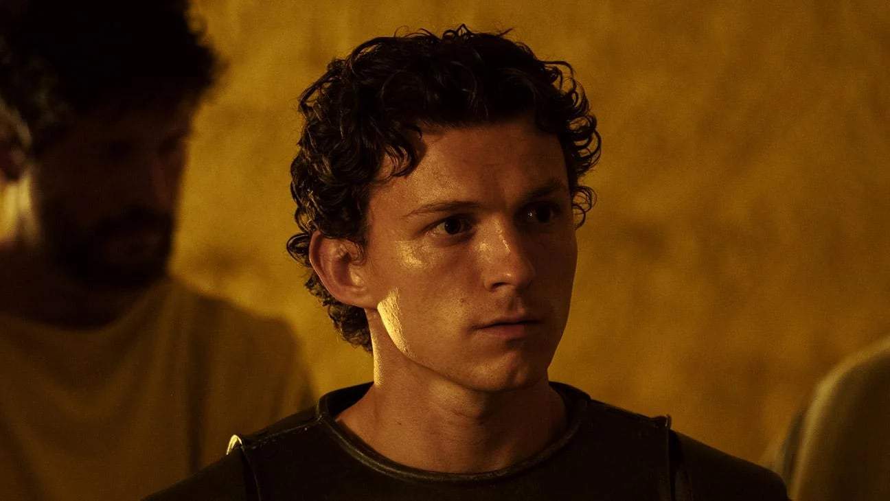 Tom Holland gesteht: So brach er am „Odyssee"-Set eine der strengsten Nolan-Regeln — Freizeit