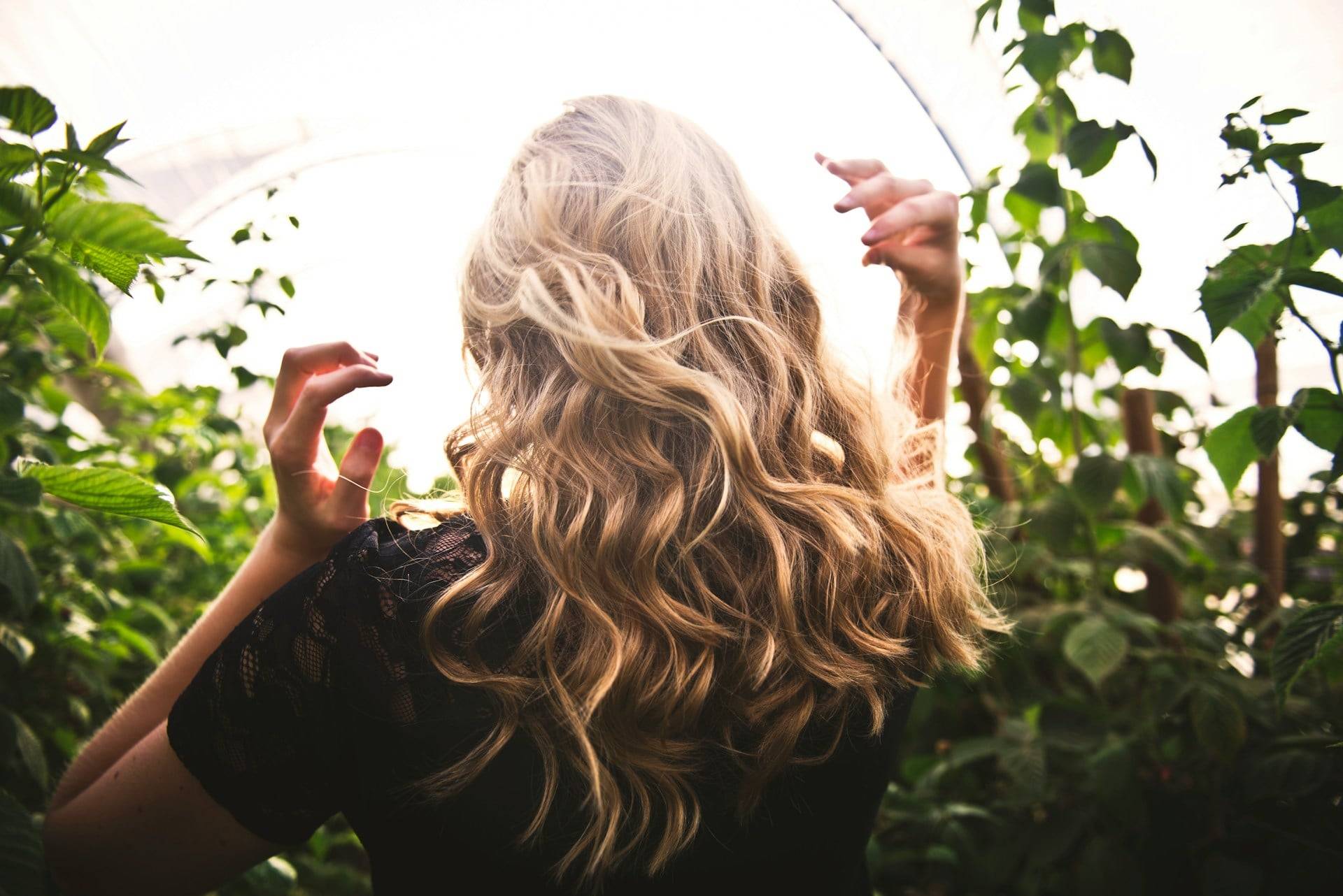 Losing more hair this season? These 4 everyday foods can help you fight back