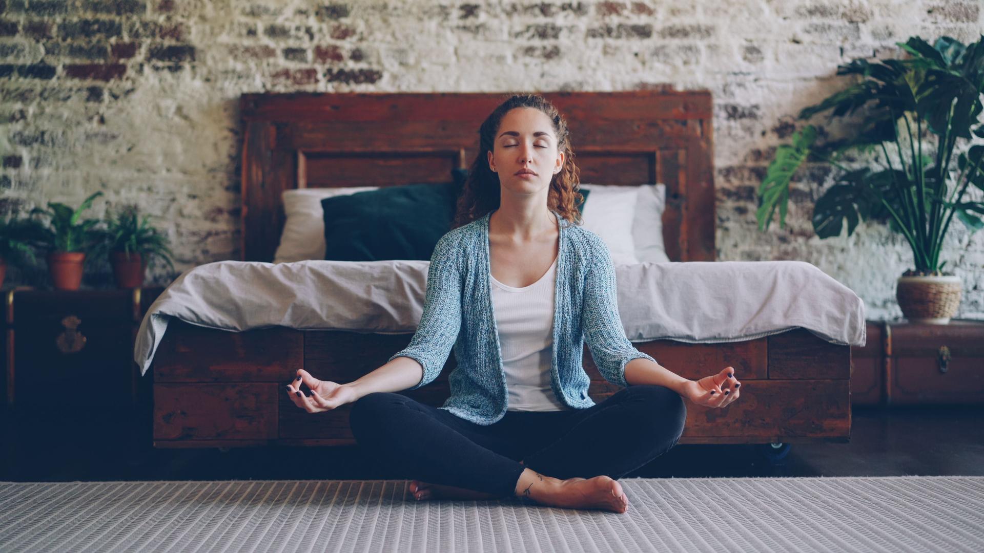 Can't fall asleep? The 4-7-8 breathing trick that calms your mind in minutes — Health