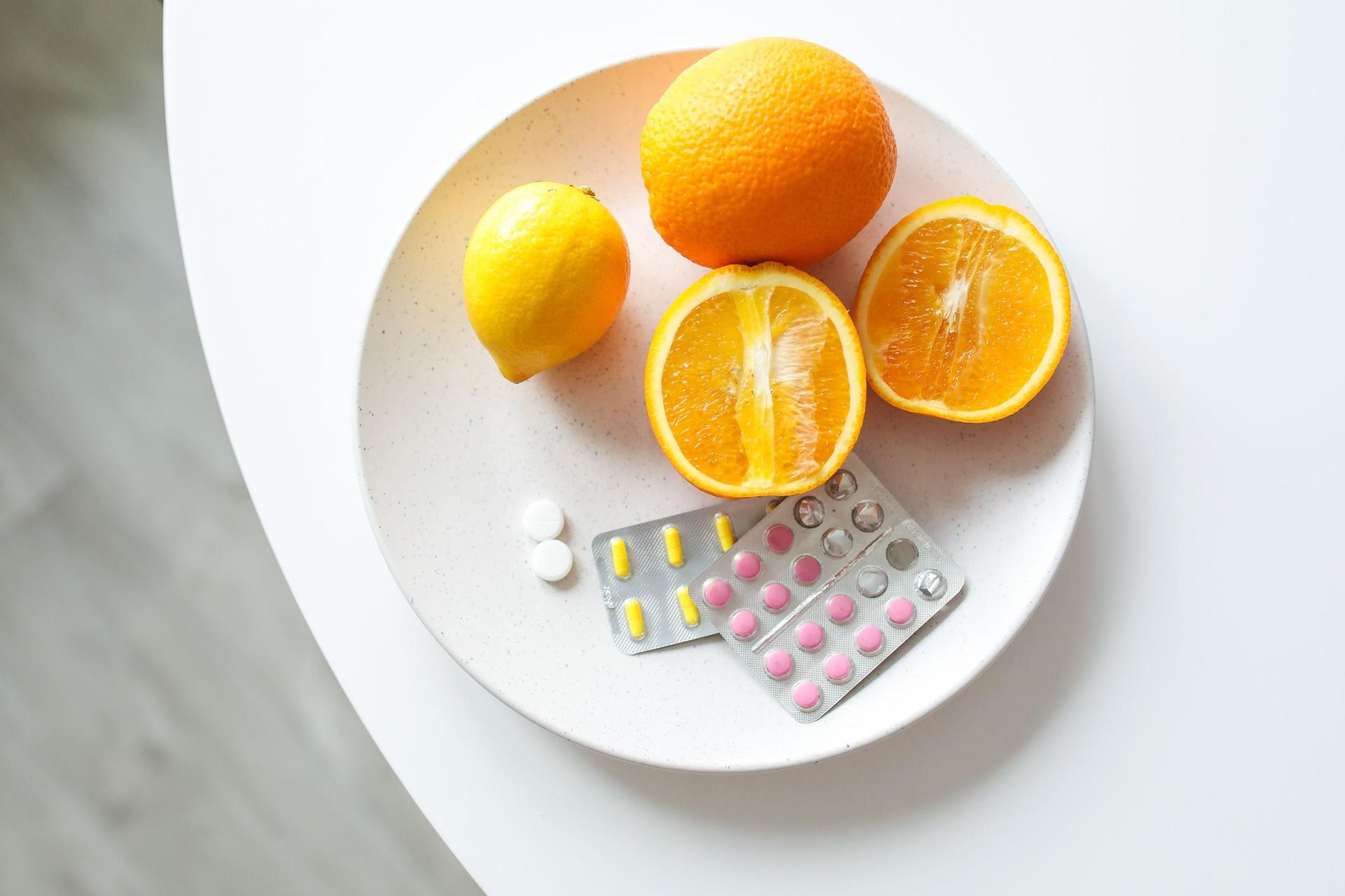 Vous prenez du fer sans résultat ? Sans ces 2 vitamines, votre corps ne l'absorbe pas — Santé