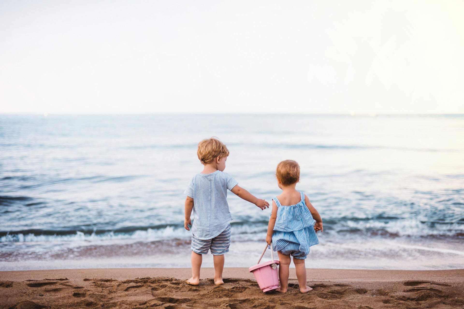 The "glass child" phenomenon: why the sibling who "never causes trouble" is hurting in silence — Family