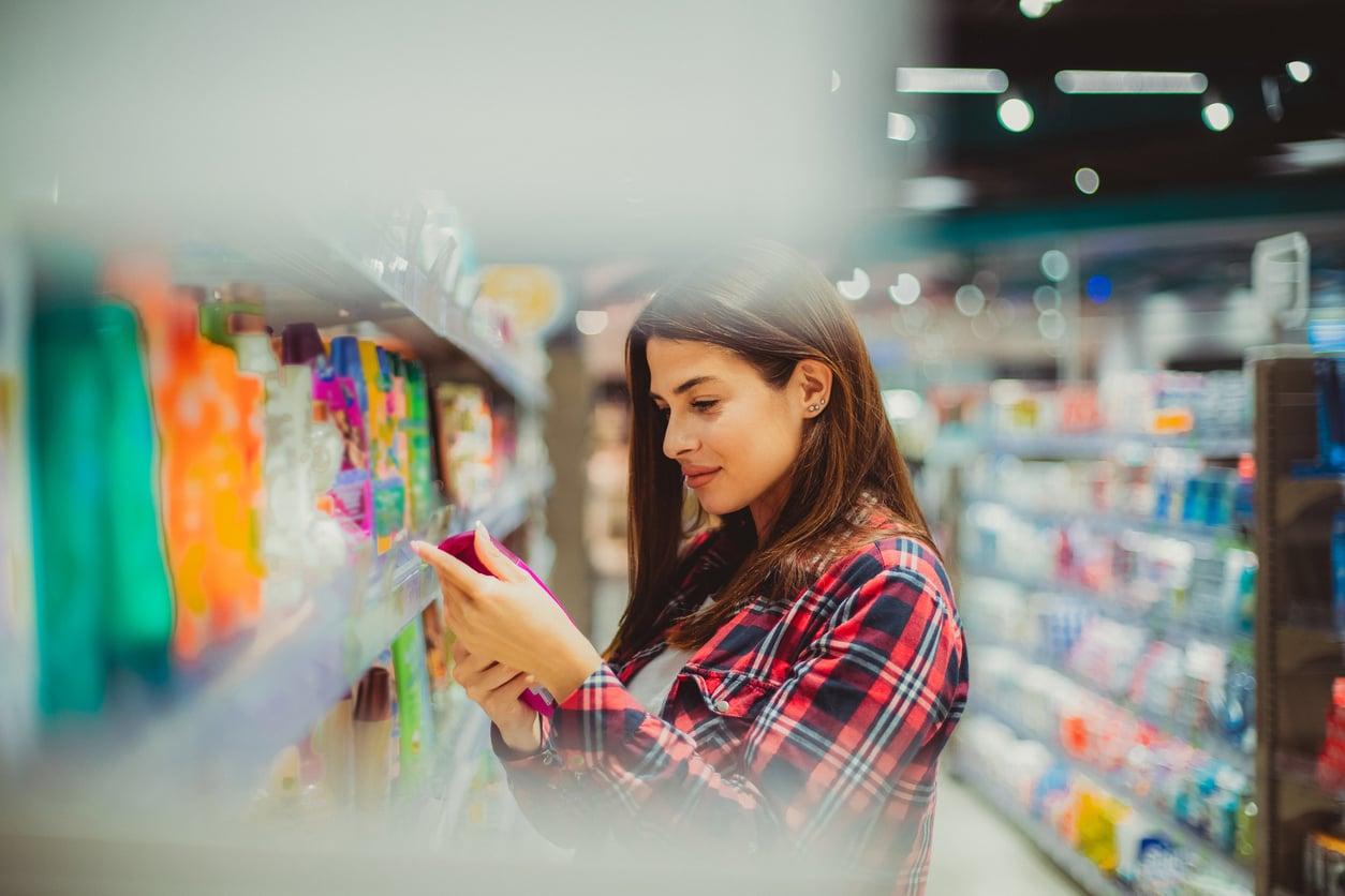 Vous scrutez la liste des ingrédients à chaque achat de crème ? Cette habitude pourrait vous faire plus de mal que de bien — Visage