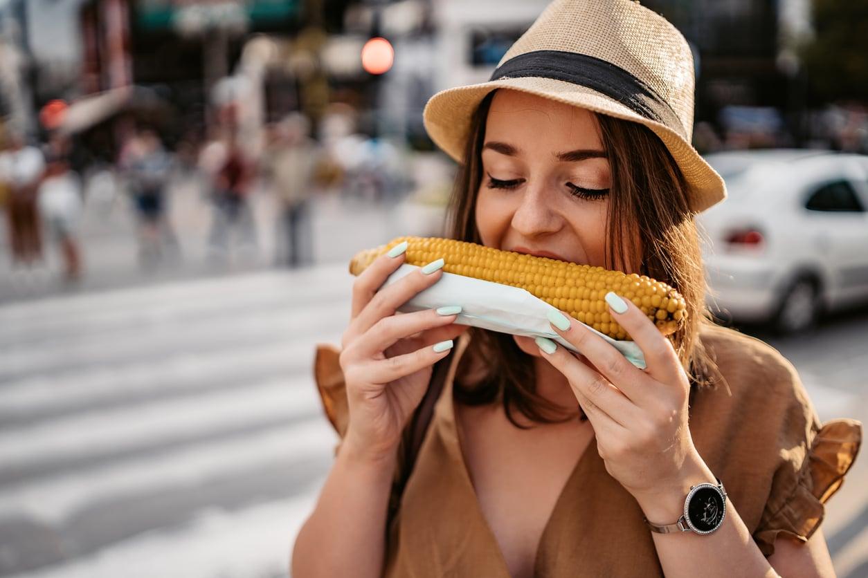 El truco del verdulero para un maíz cocido dulce y jugoso: el error que casi todos cometemos — Estilo de vida