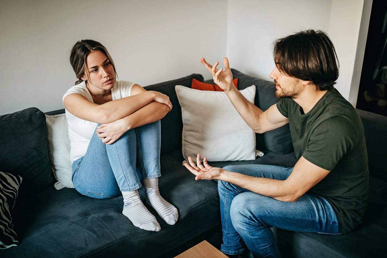 4 quiet signs that "good vibes only" is slowly poisoning your relationship — Relationship