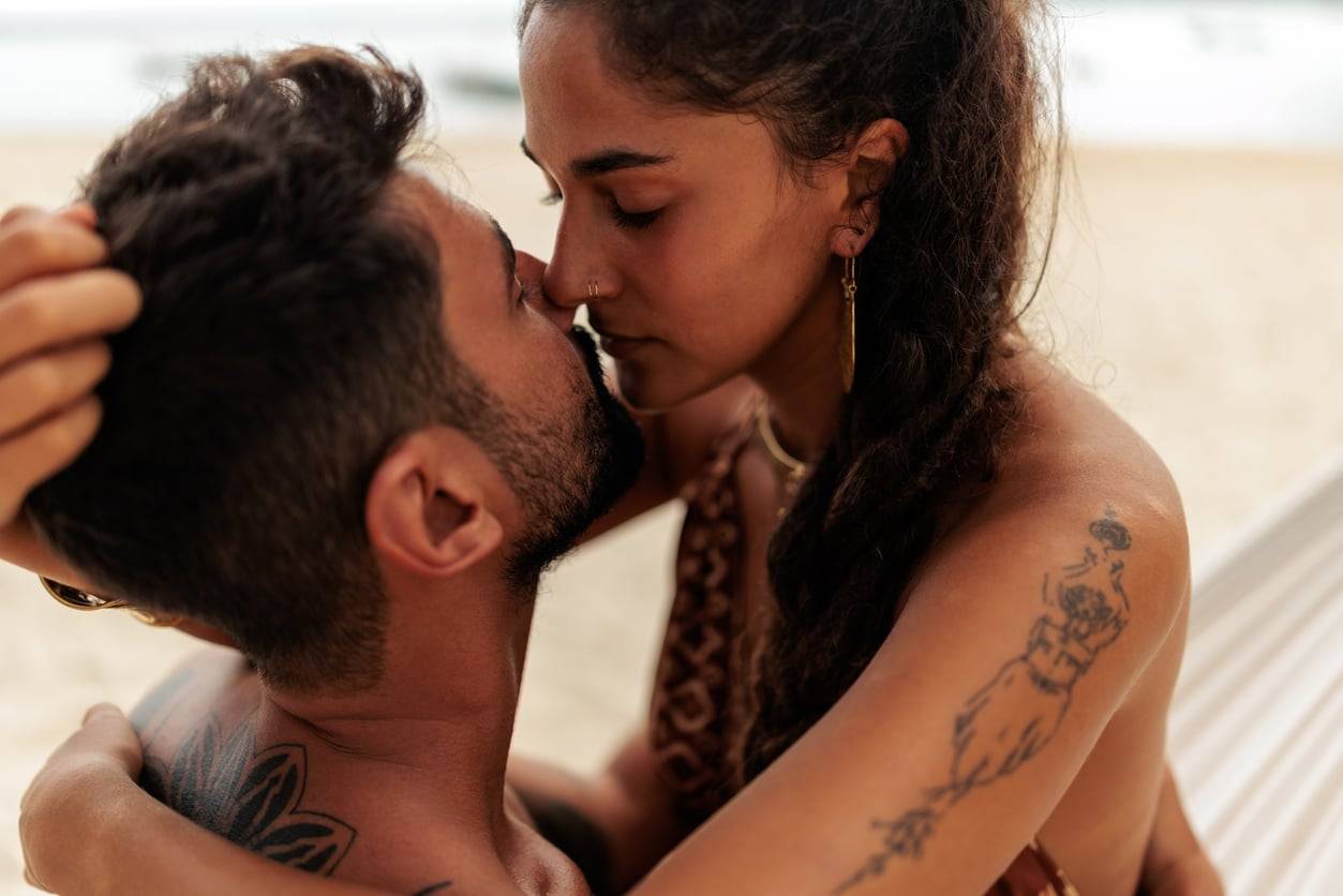 Sesso sulla spiaggia? 3 luoghi da sogno che in realtà finiscono in farmacia
