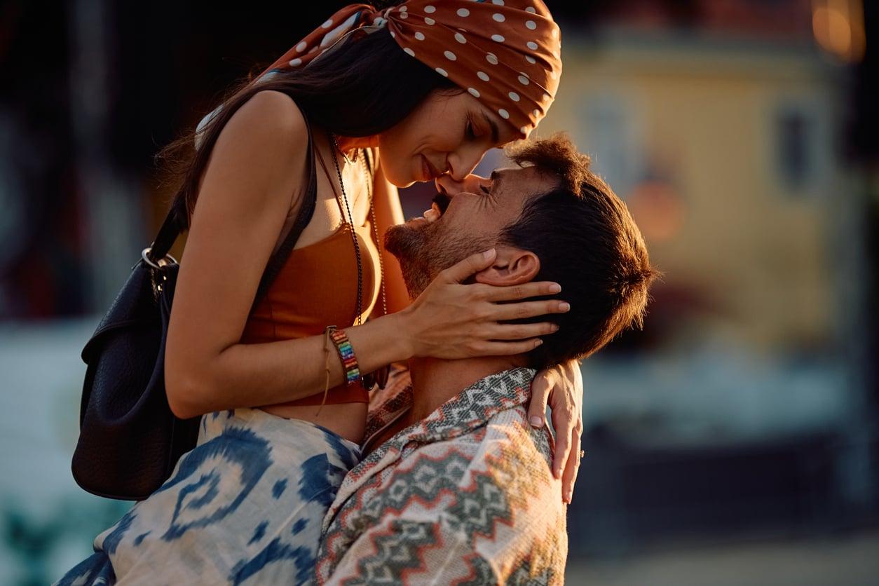 Comment aiment les signes de Feu : les secrets amoureux du Bélier, du Lion et du Sagittaire — Mode de vie