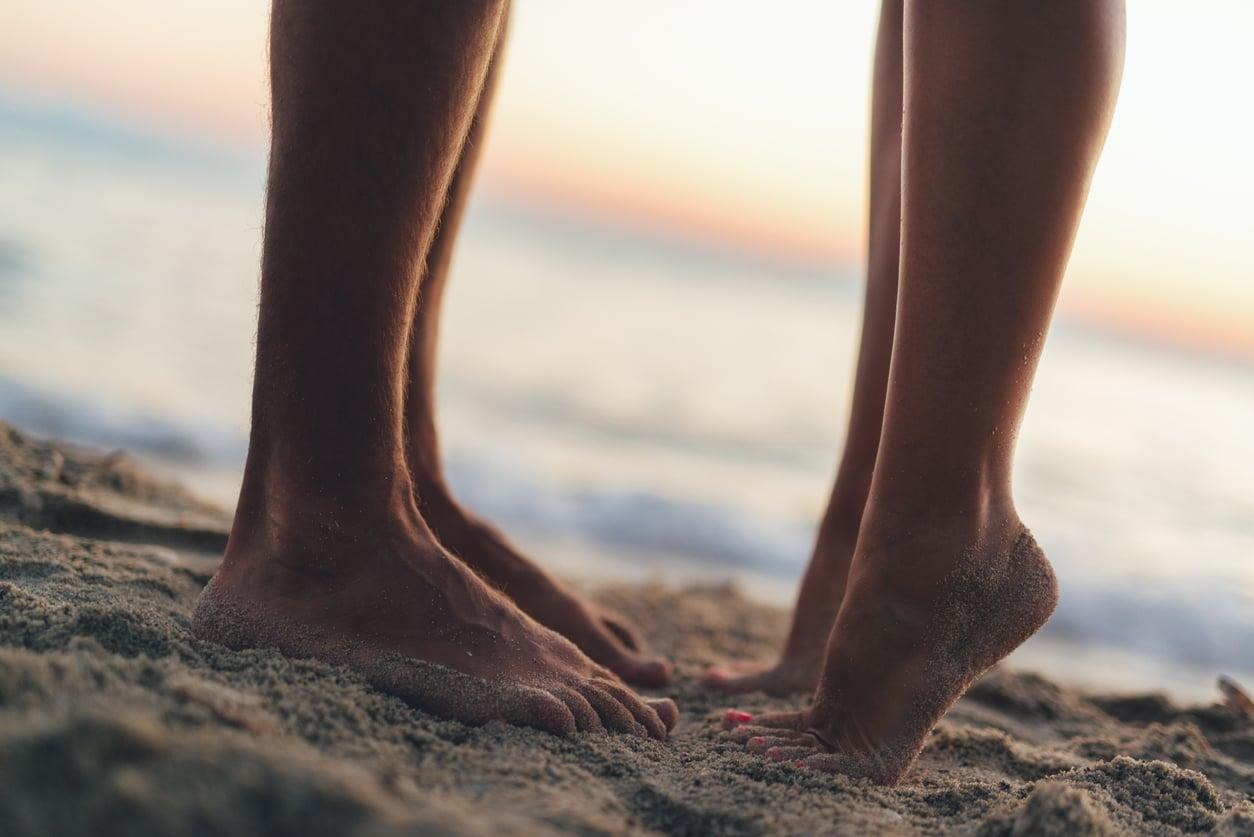 Große Männer mit tiefer Stimme? Warum das keine oberflächliche Vorliebe ist — Lebensstil