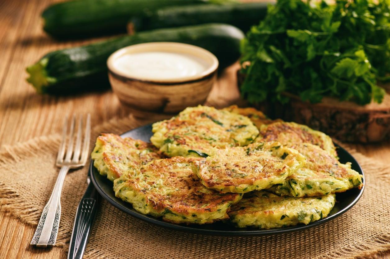 Zucchini kann viel mehr als nur Beilage sein: 5 leichte Sommerrezepte, die immer gelingen — Lebensstil