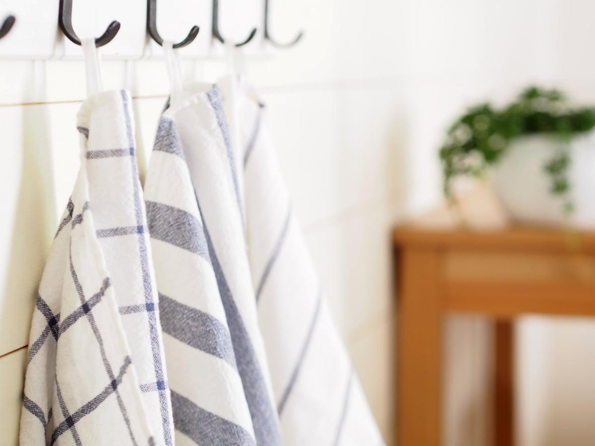 Why Your Dish Towels Still Smell Greasy After Washing — And the Cheap Fix That Actually Works — Household