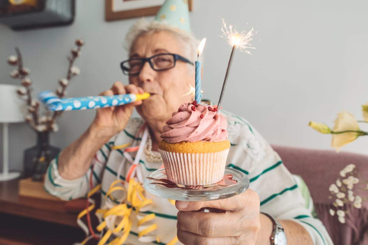 5 hábitos diarios de las zonas azules que pueden darte una vida más larga y feliz — Salud