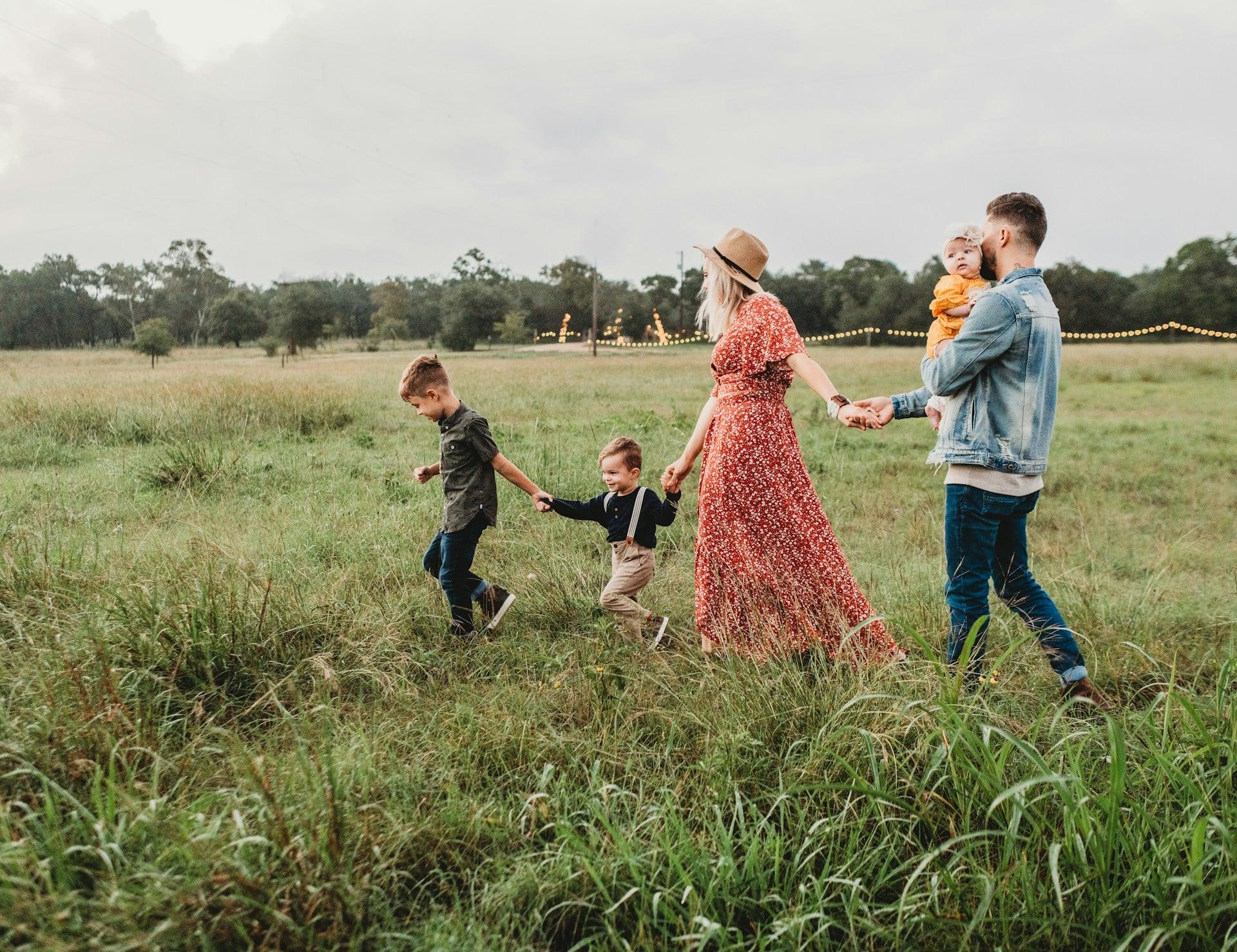 3 Zodiac Signs That Will Uncover a Family Secret This Autumn — Lifestyle